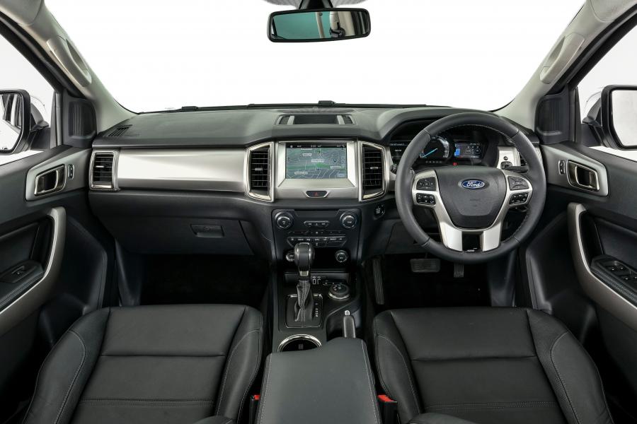 Торпедо Ford Everest XLT 2019 года  (ZA) (фото 31 из 40)